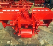 大型蔥姜開溝機(jī)